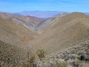 wDV-2014 hike-day3-6  Ridge above Dead Horse.jpg (417302 bytes)